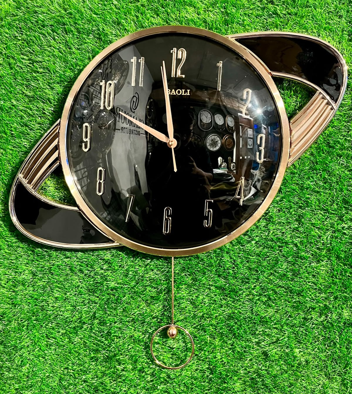 Modern Saturn Ring Pendulum Wall Clock – Luxury Electroplated Frame